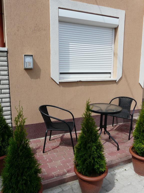Naphaz Apartman Тисафюред Экстерьер фото