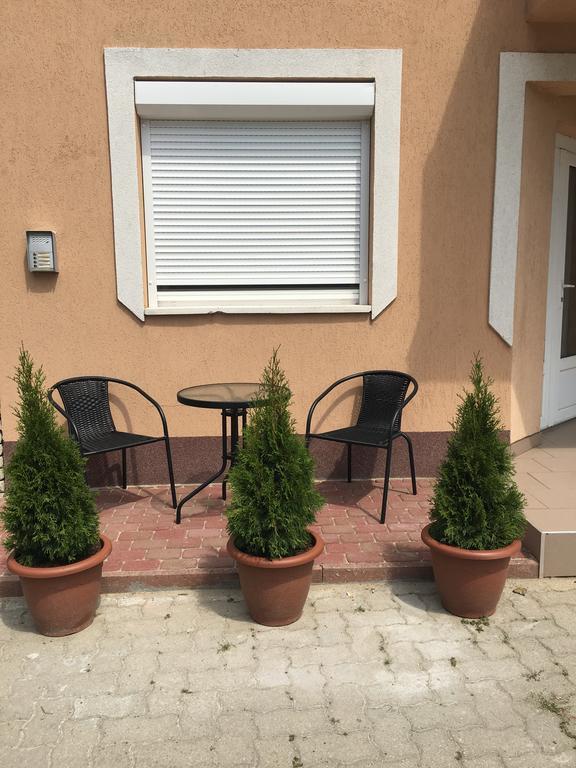 Naphaz Apartman Тисафюред Экстерьер фото